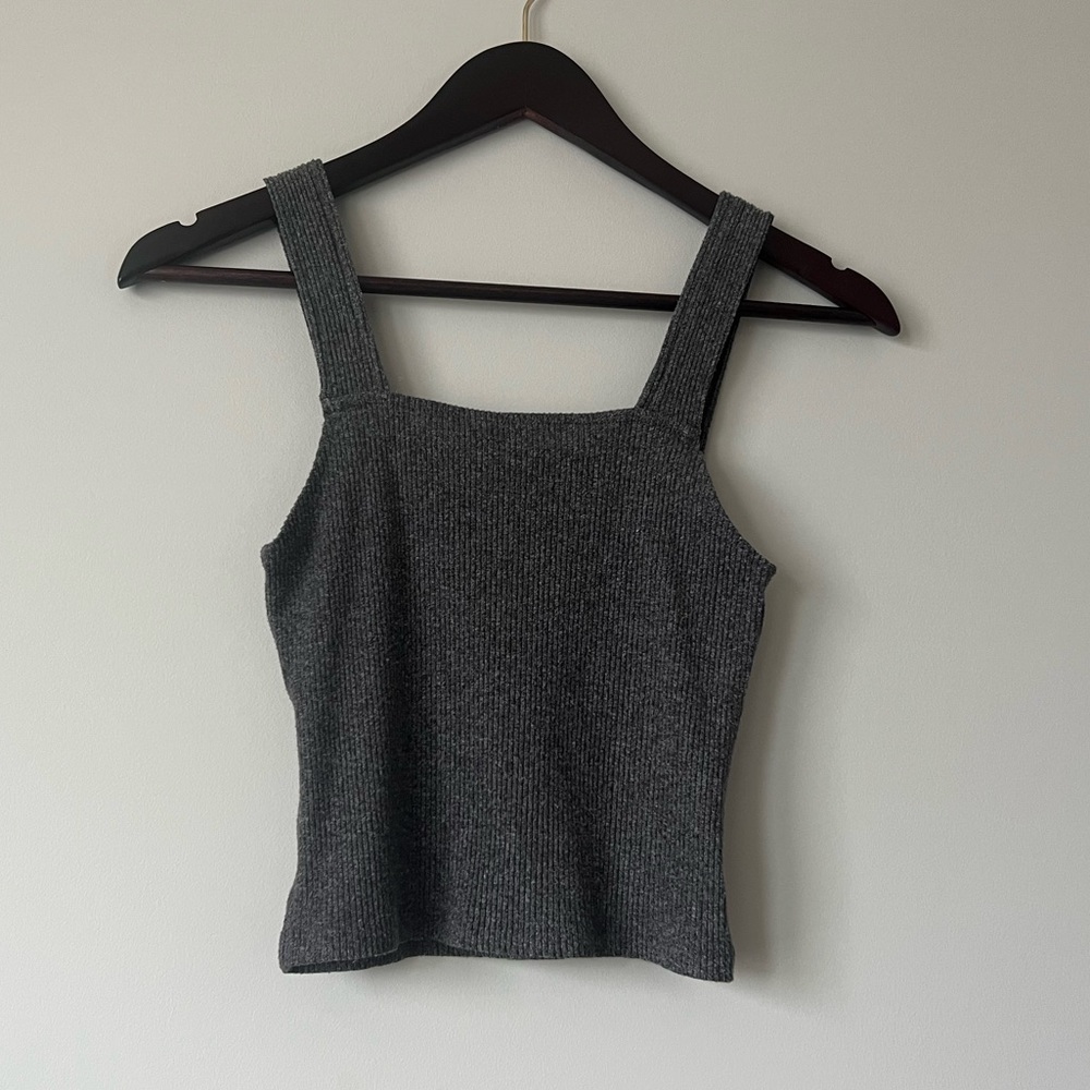 AE Stretchy Gray Sweater crop top, size MEDIUM